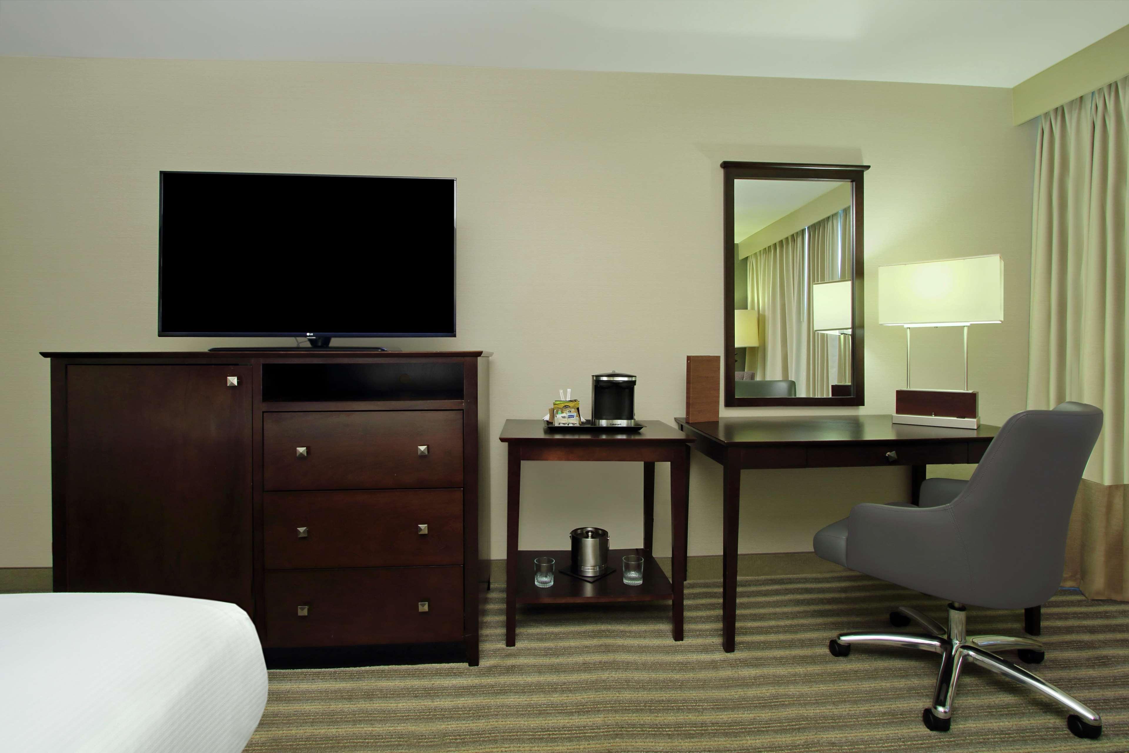 Doubletree By Hilton Newark Hotel Eksteriør billede